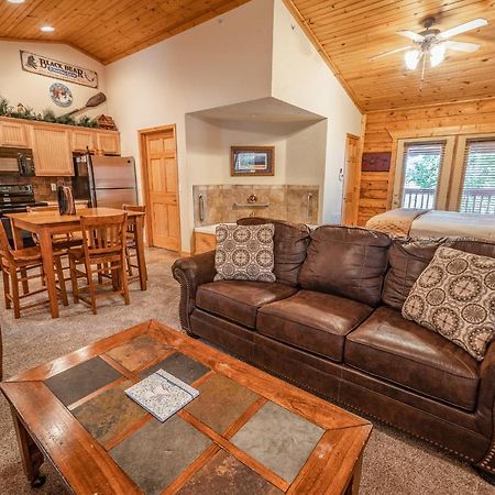 Cabins At Grand Mountain Branson Exterior foto