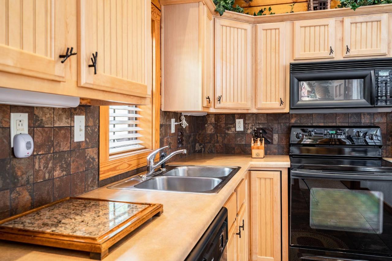Cabins At Grand Mountain Branson Exterior foto