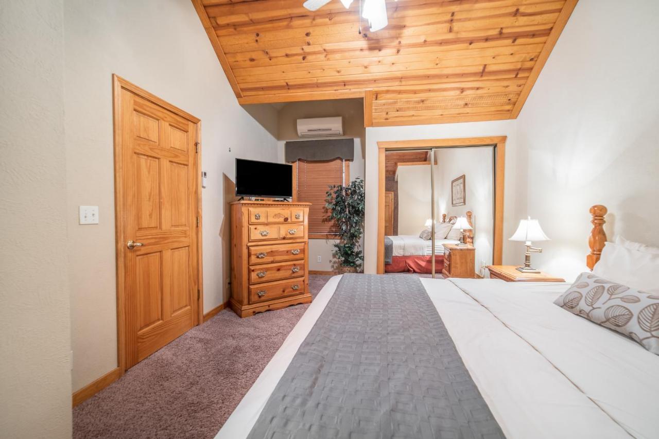 Cabins At Grand Mountain Branson Exterior foto
